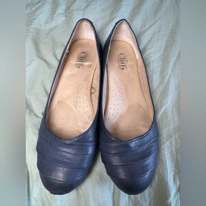 Cliffs by White Mountain Clara Womens Comfort Flats Size 9